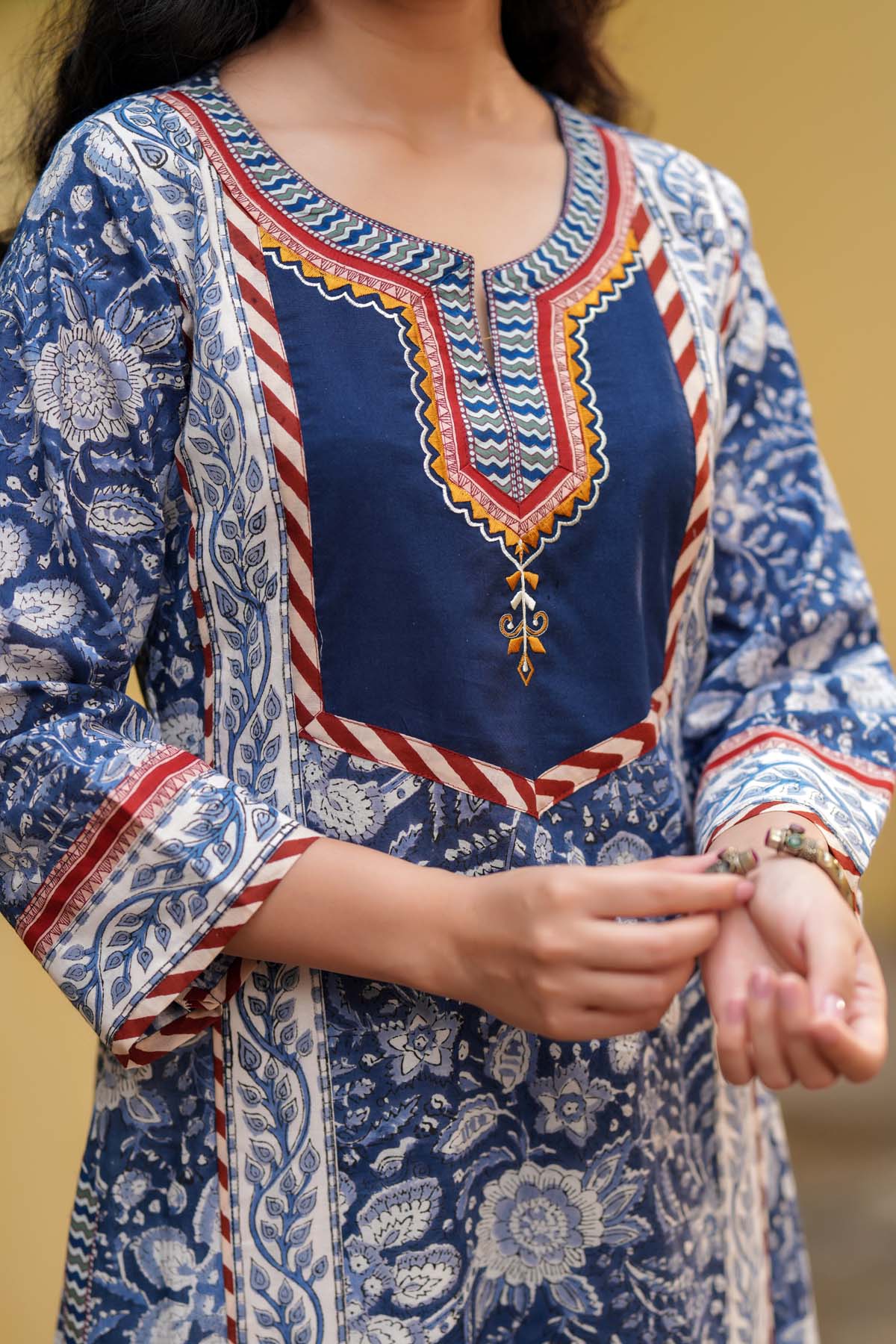 Blue Straight Fit Kurta In Handblock Cotton