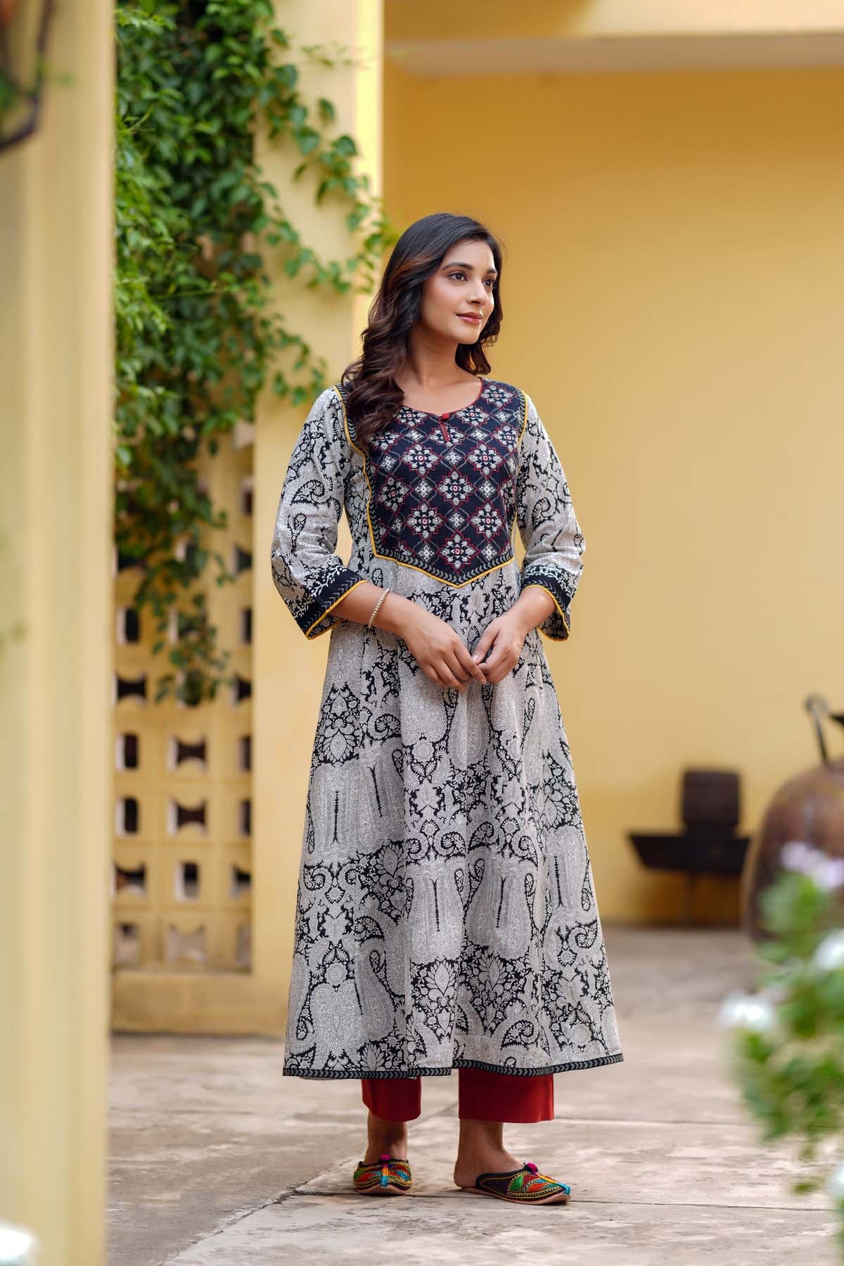 White and Black A-Line Kurta in Cotton Fabric