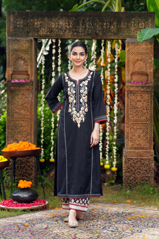Black Straight Fit Kurta In Handloom Cotton