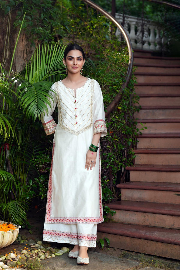 Cream Straight Fit Chanderi Kurta With Gota Work
