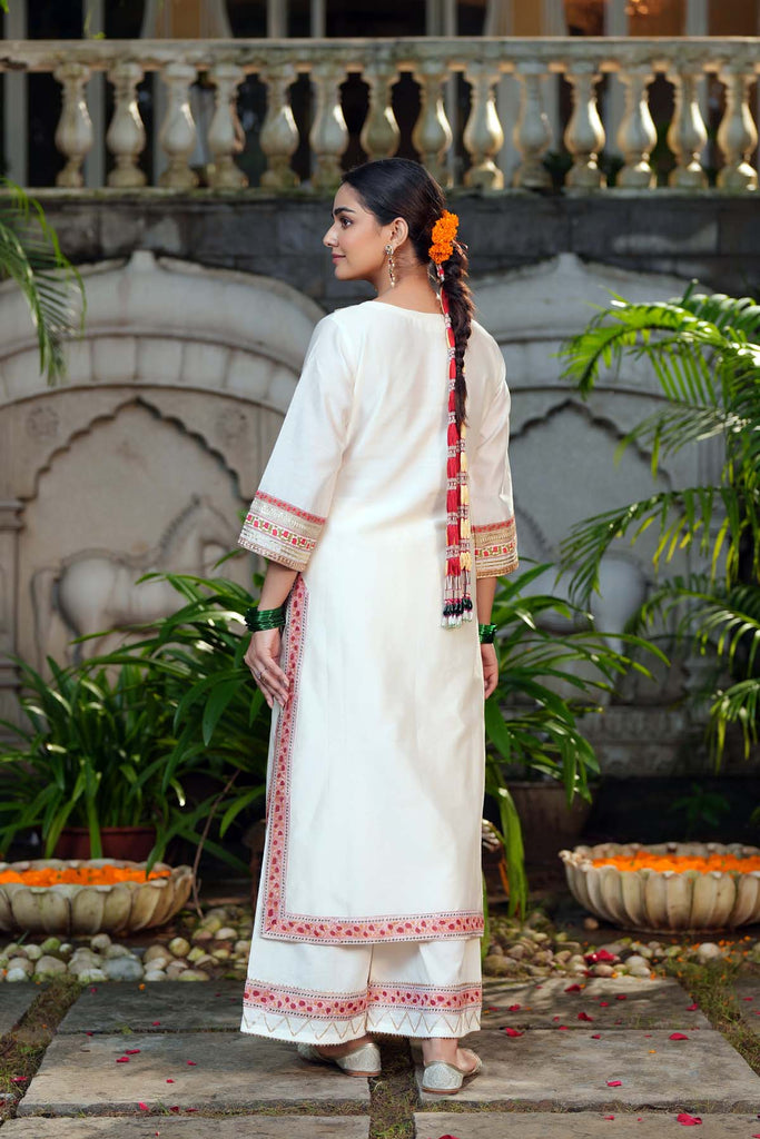 Cream Straight Fit Chanderi Kurta With Gota Work