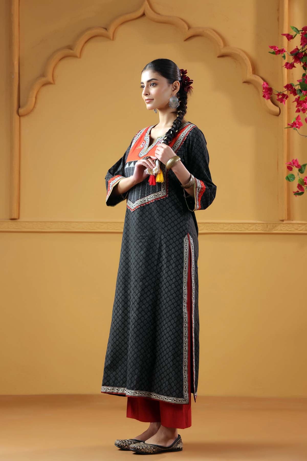 Black Straight Fit Cotton Kurta