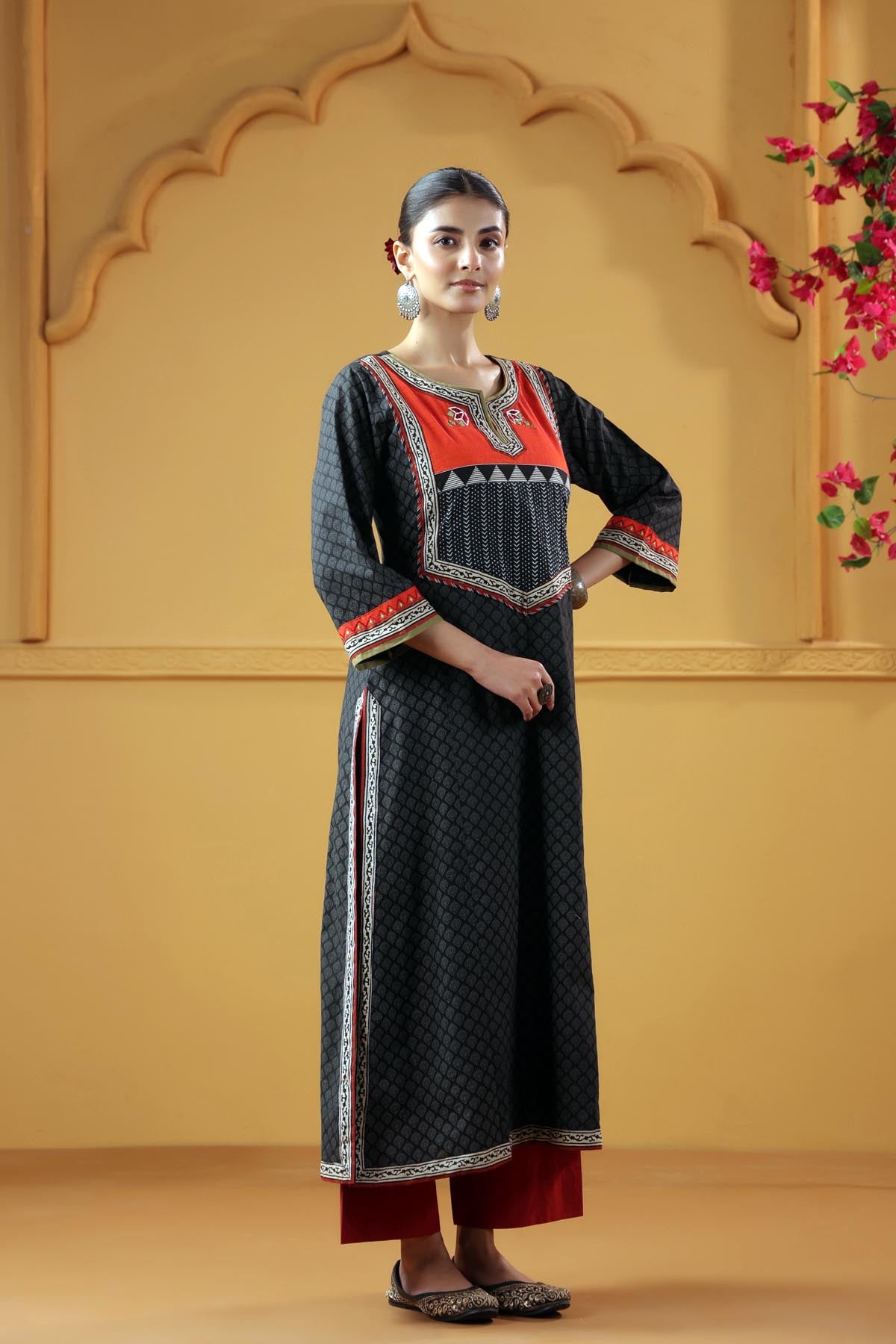 Black Straight Fit Cotton Kurta