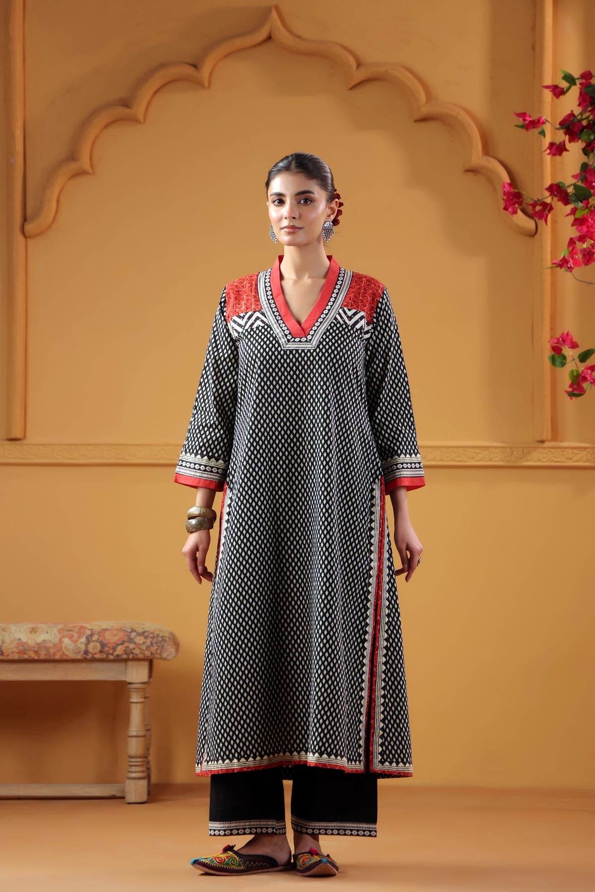 Black Straight Fit Cotton Kurta