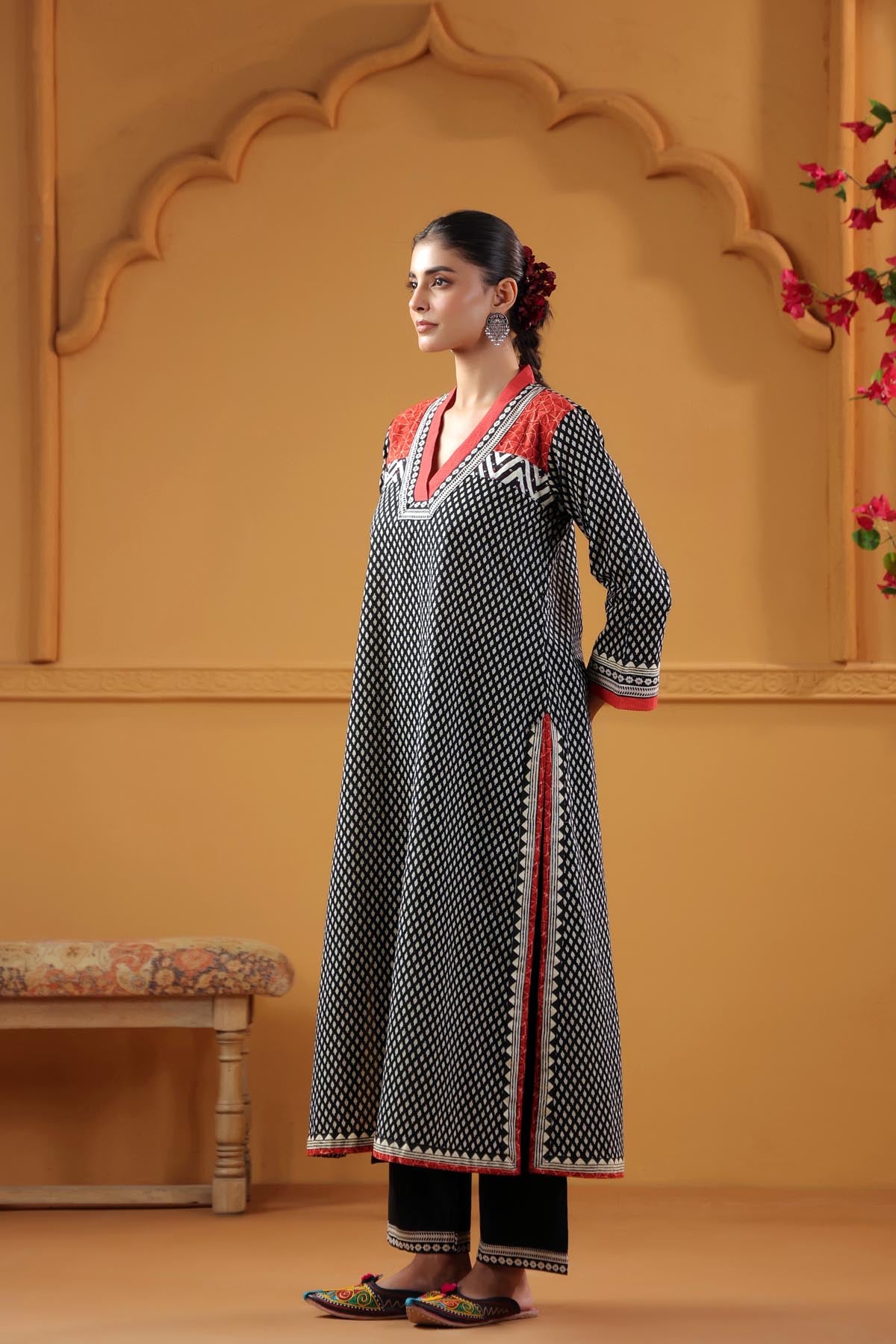 Black Straight Fit Cotton Kurta