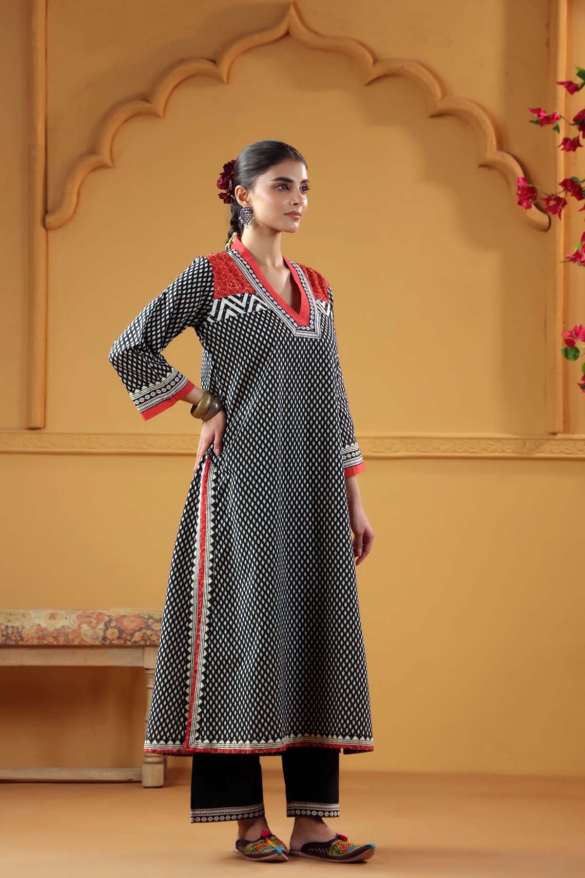 Black Straight Fit Cotton Kurta