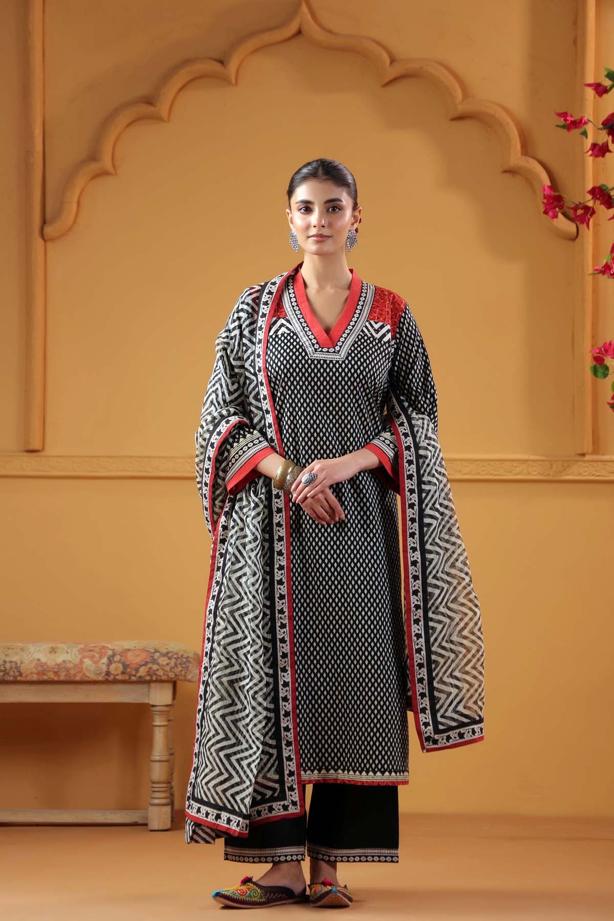 Black Straight Fit Cotton Kurta