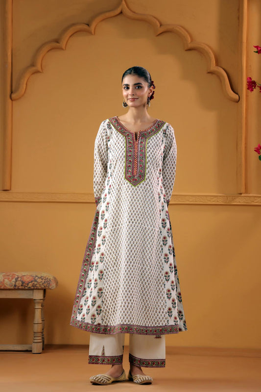 Cream Straight Fit Kurta In Handblock Cotton