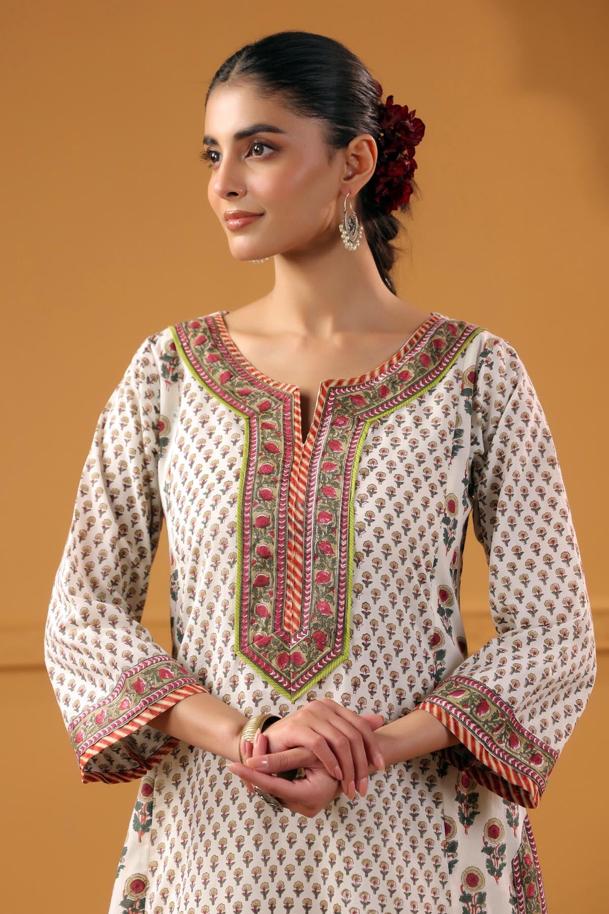 Cream Straight Fit Kurta In Handblock Cotton