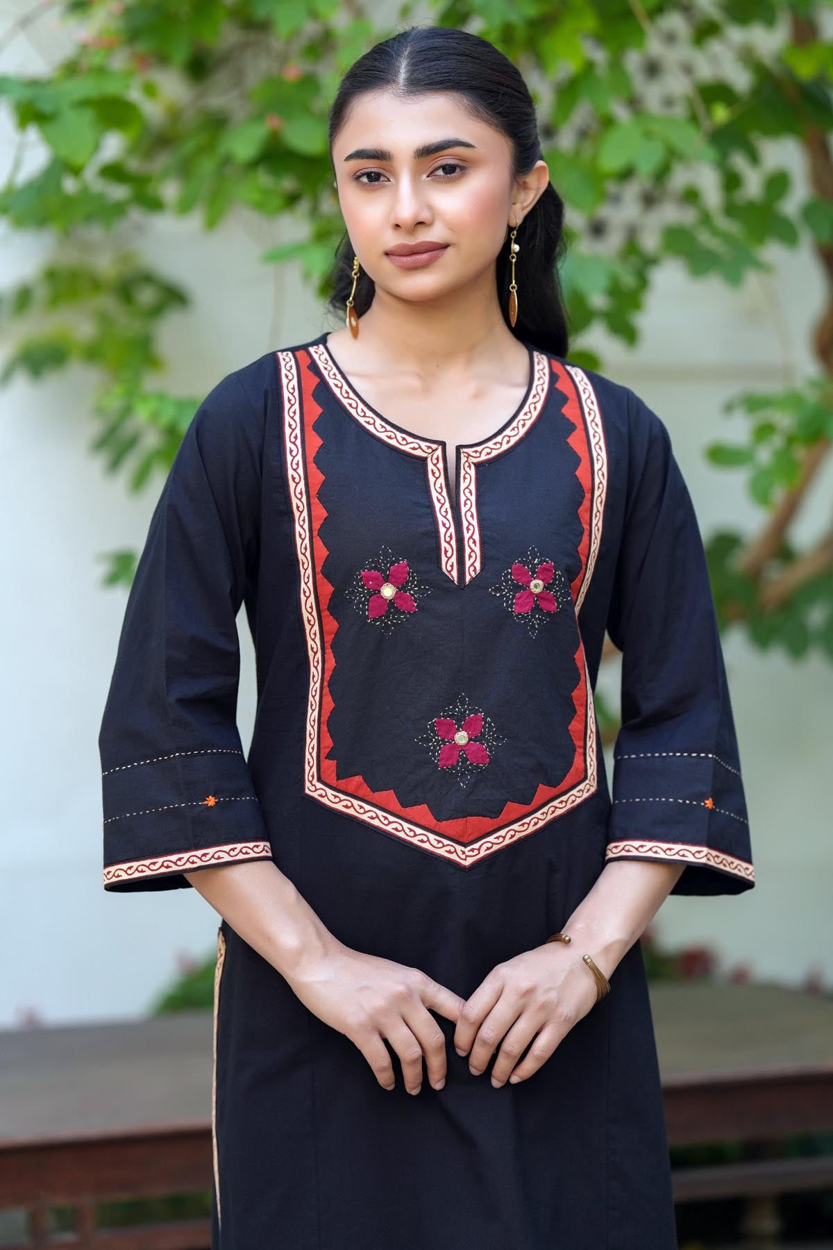 Black Straight Fit Kurta with Embroidered Yoke