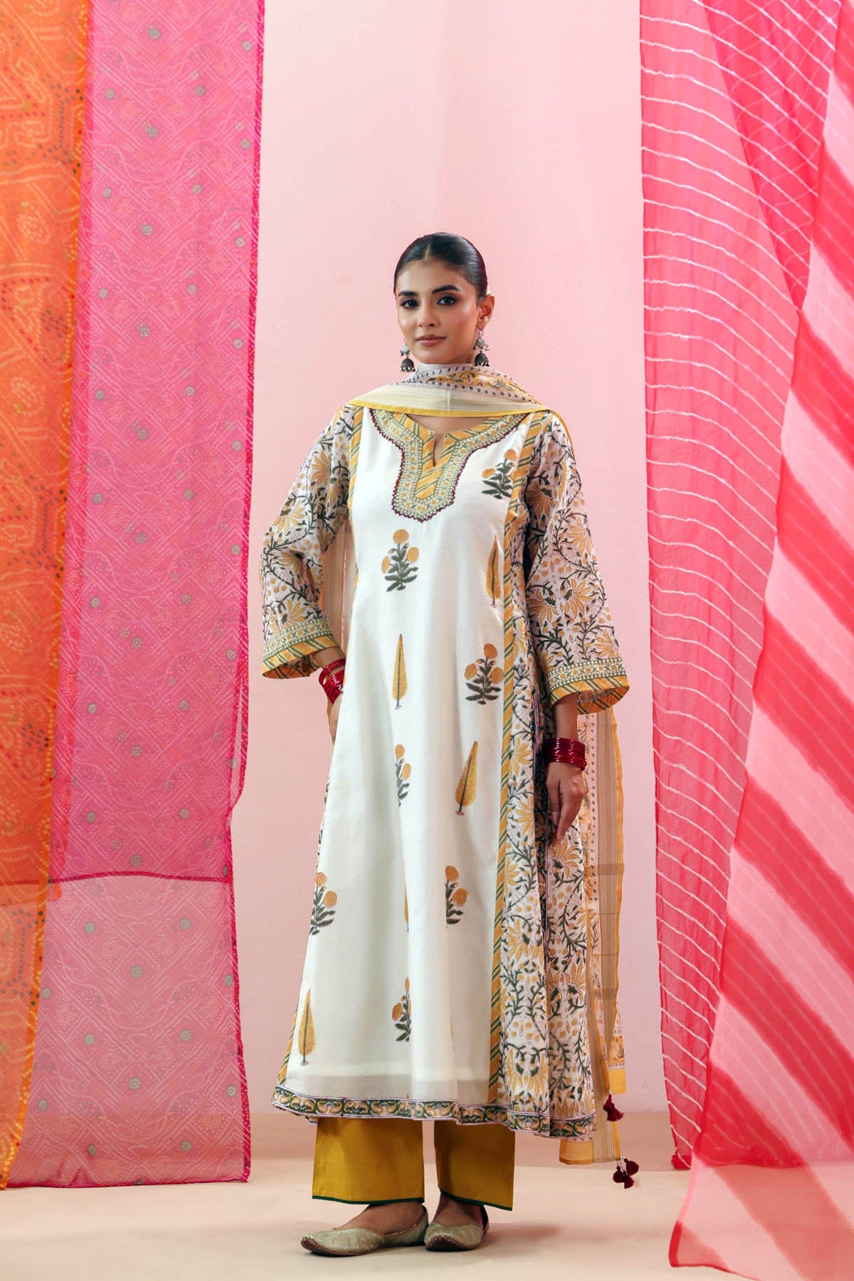 Off-White Handblock Print Chanderi Straight Kurta