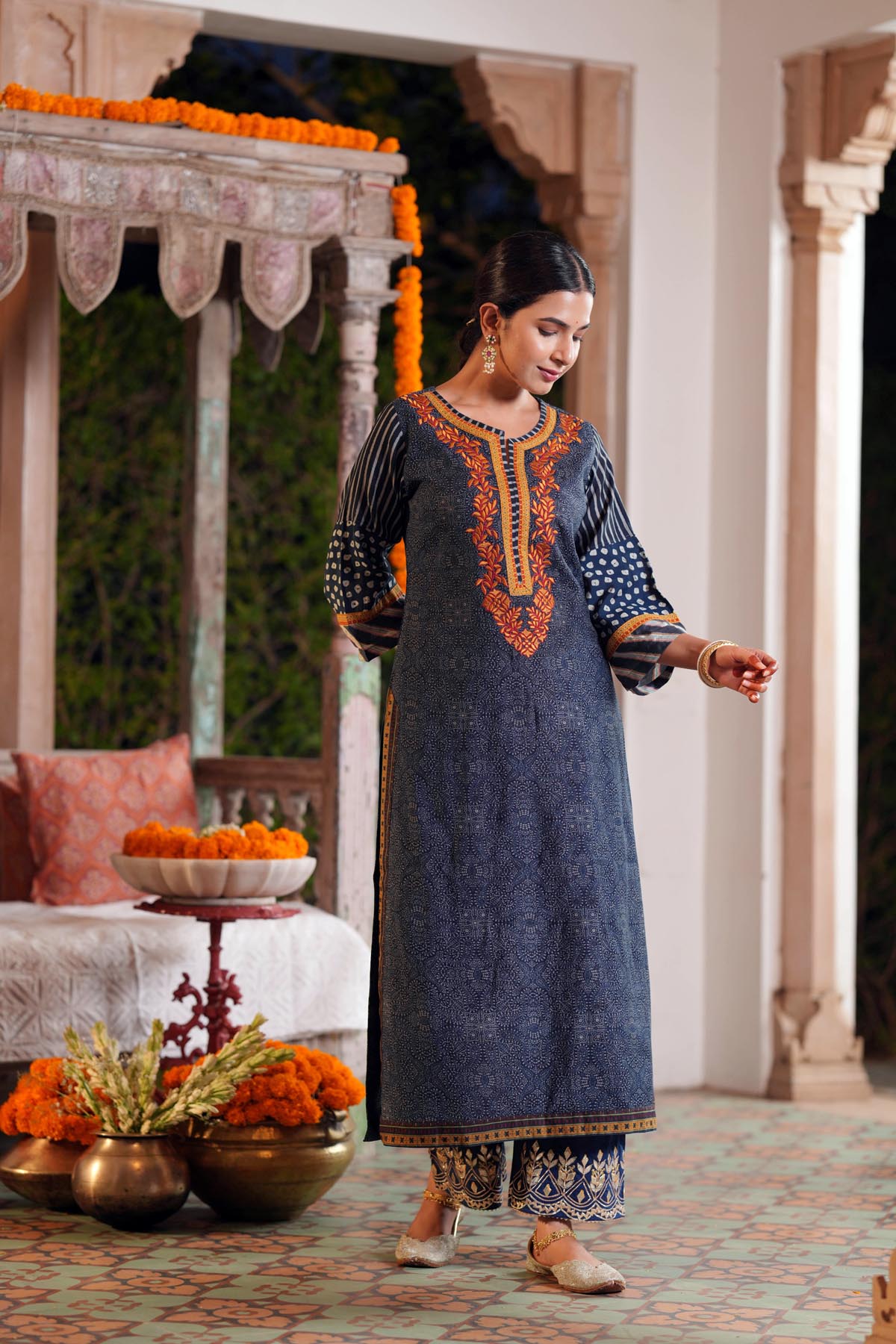 Indigo Blue Muslin Printed Straight Fit Kurta