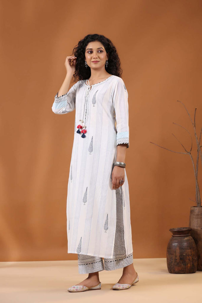 Straight Fit Kurta/Pant Set In White/Grey Color