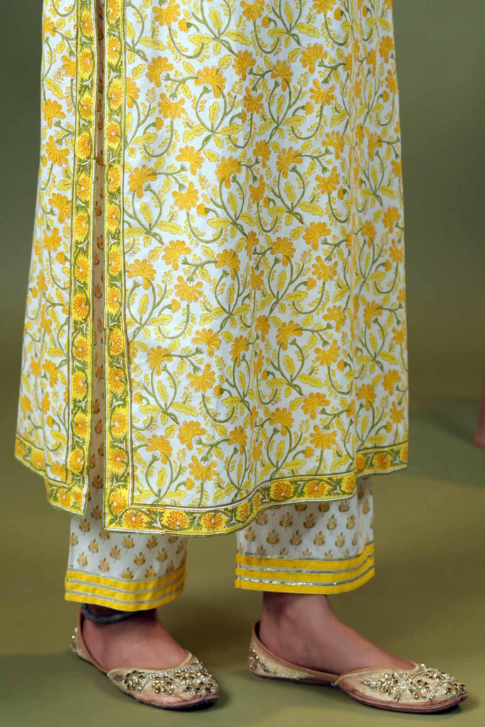 Straight Fit Kurta/Pant Set In White/Yellow Color