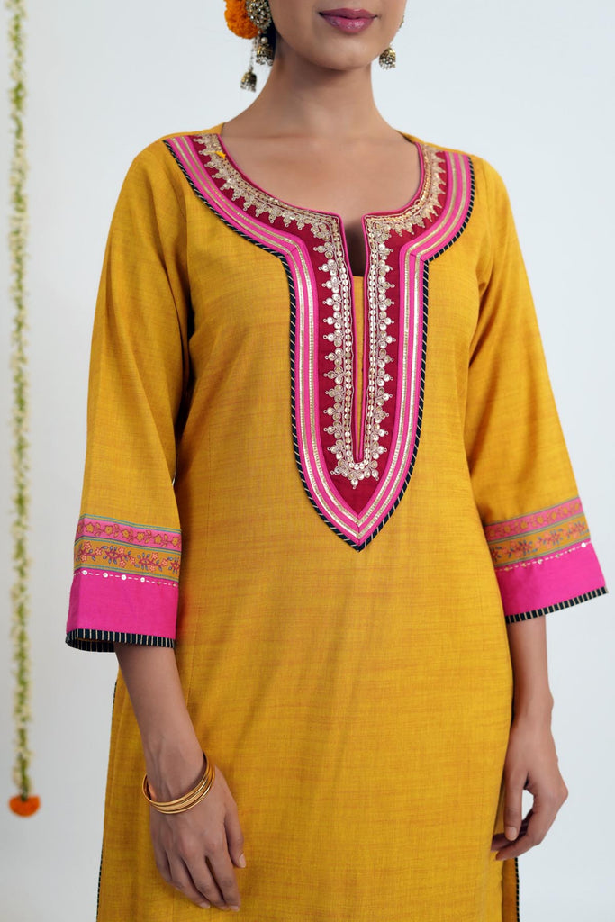 Kurta/Pant Set In Yellow Handloom Cotton