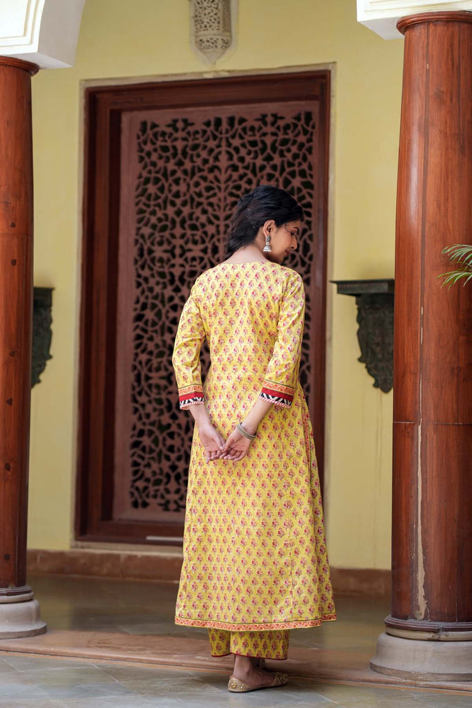 Mustard Yellow Straight Fit Kurta/Pant Set In Handblock Cotton