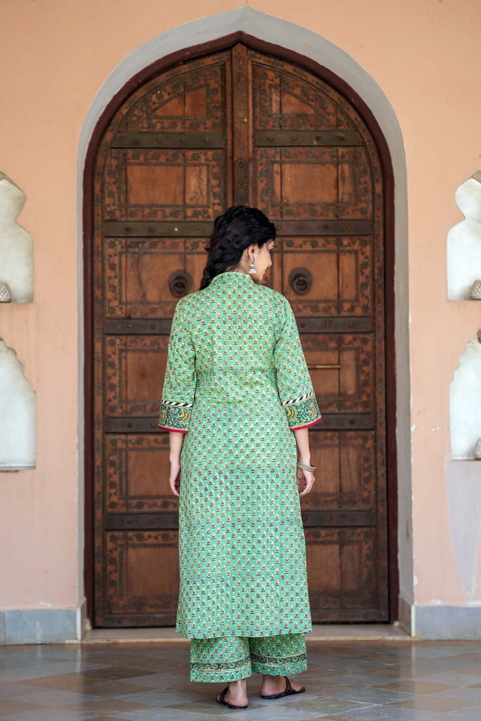 Light Green Straight Fit Kurta/Pant Set