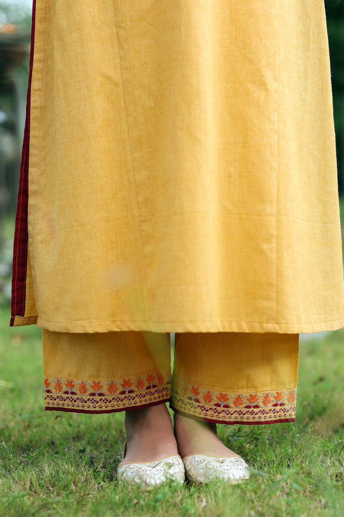 Straight Fit Kurta/Pant Set In Light Yellow Handloom Cotton
