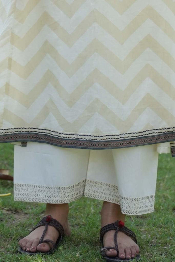Cream Straight Fit Pant With Elasticated Waist