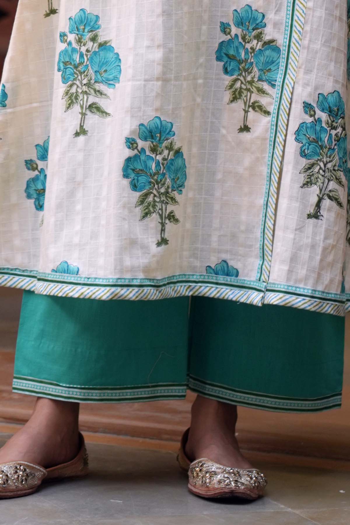 Cotton Straight Pants In Astringent Green Color