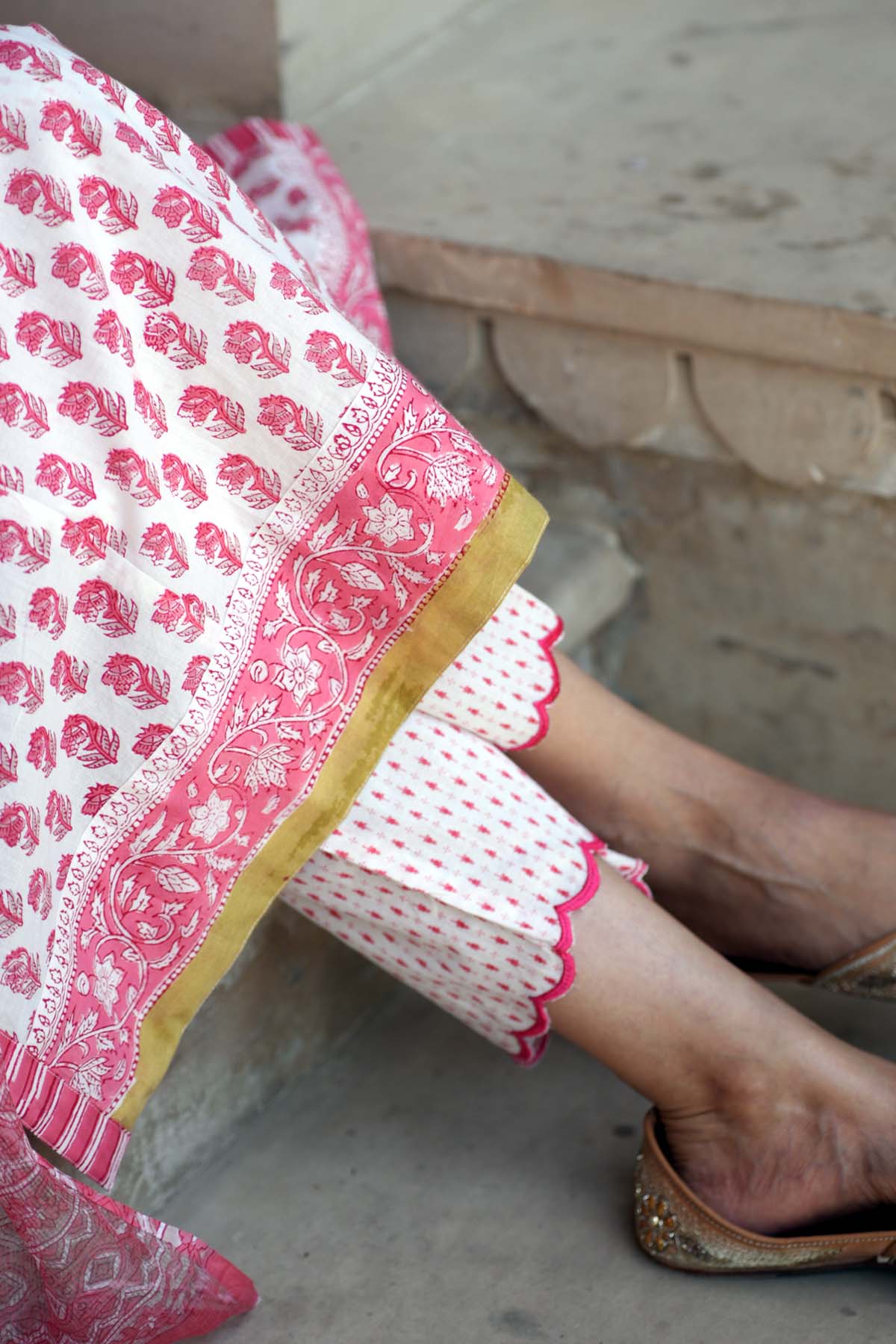 White Printed Straight Pants In Cotton Fabric