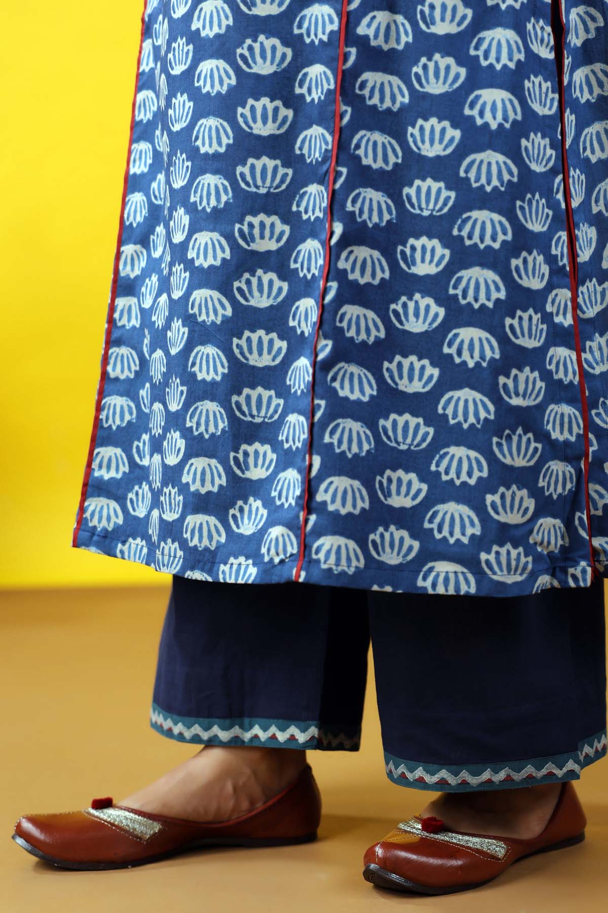 Dark Blue Straight fit Pant In Cotton