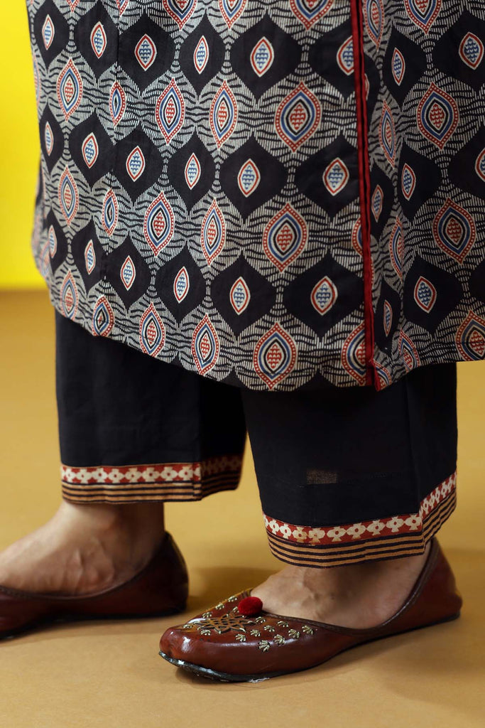 Black Straight Fit Pant with border