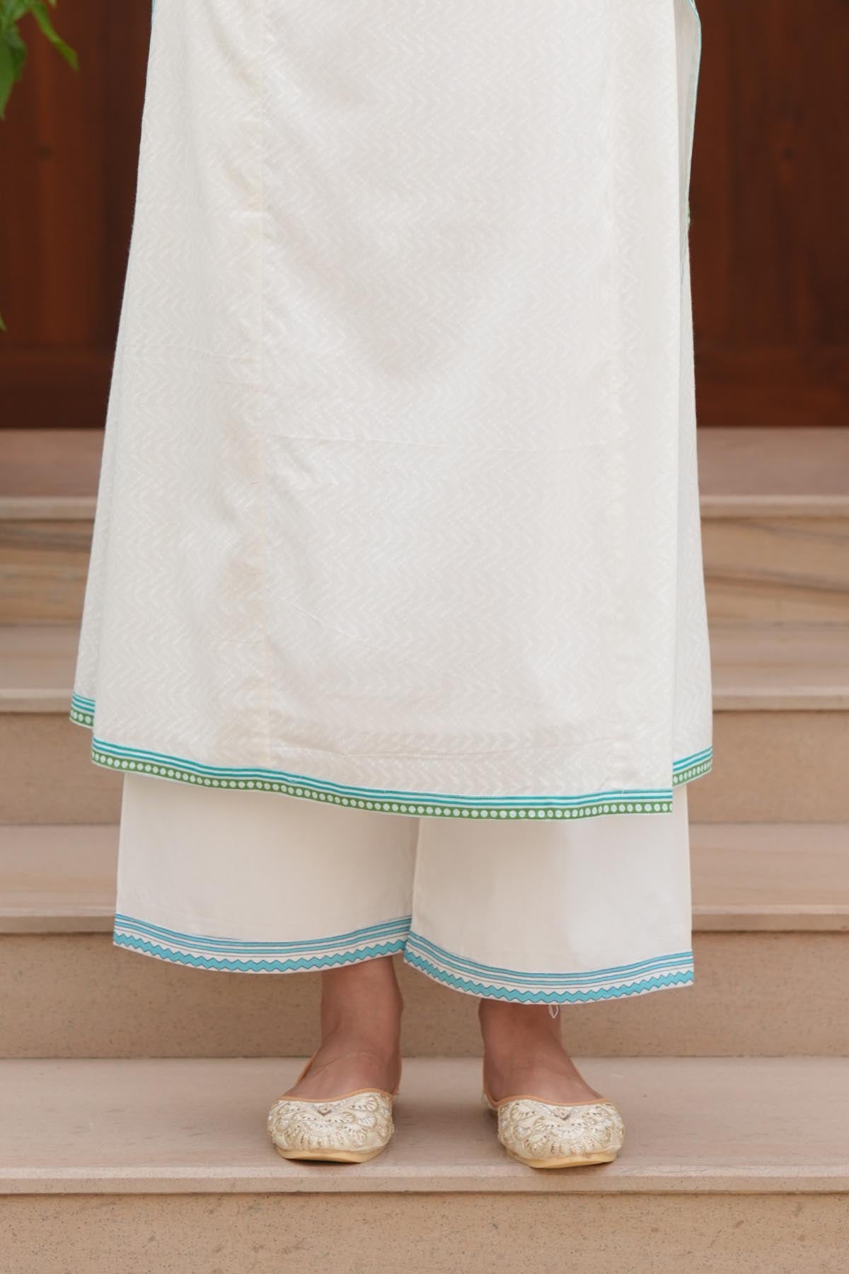 White Straight Pants In Cotton Fabric