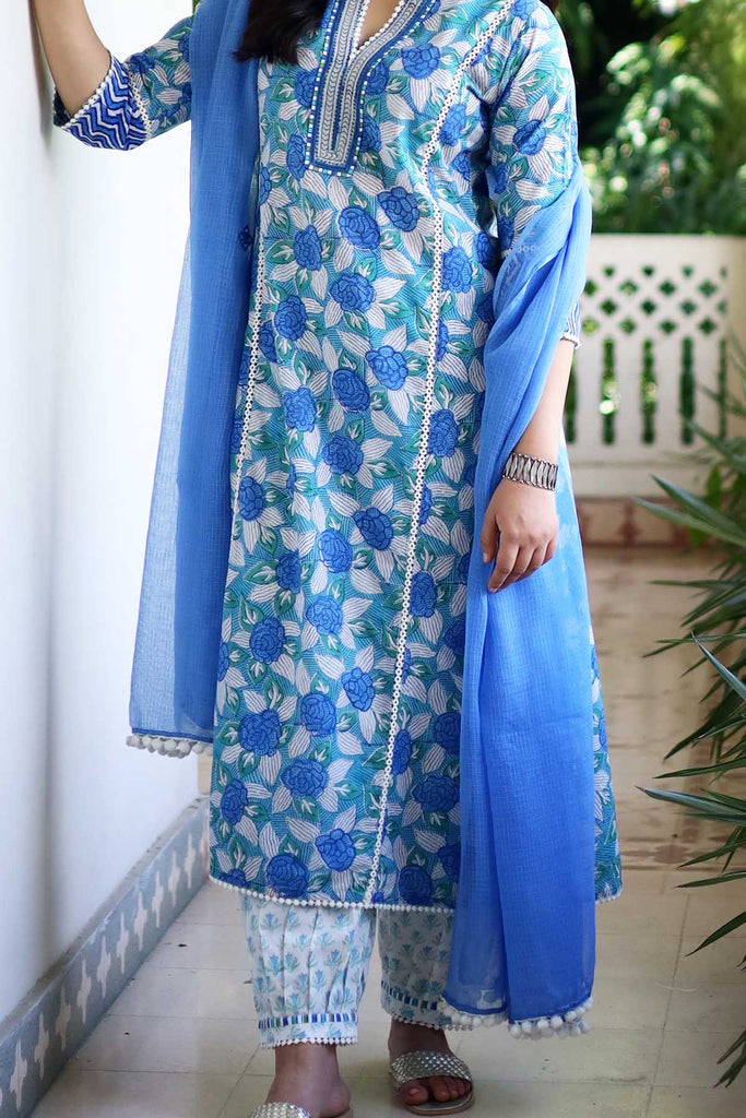 Kotadoriya Dupatta In Blue Color