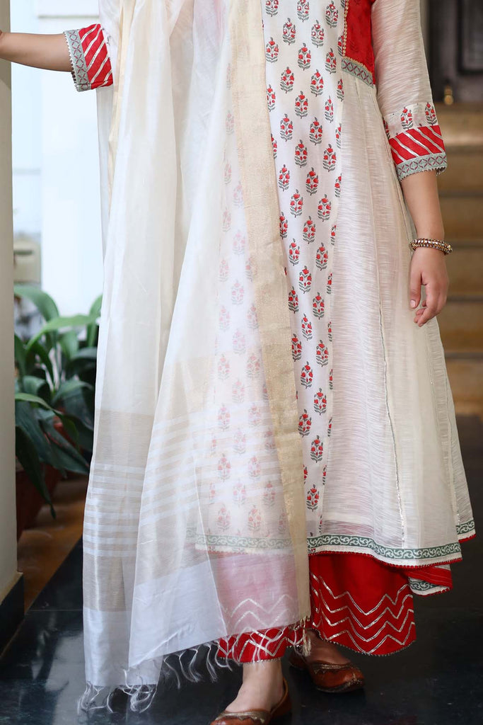 Cream Color Dupatta in chanderi fabric
