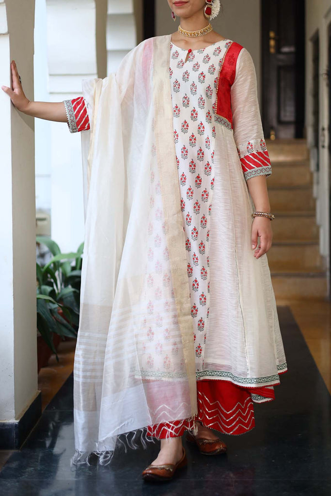 Cream Color Dupatta in chanderi fabric