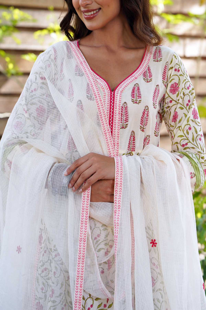 Cream Color Kotadoriya Dupatta With Fabric Borders