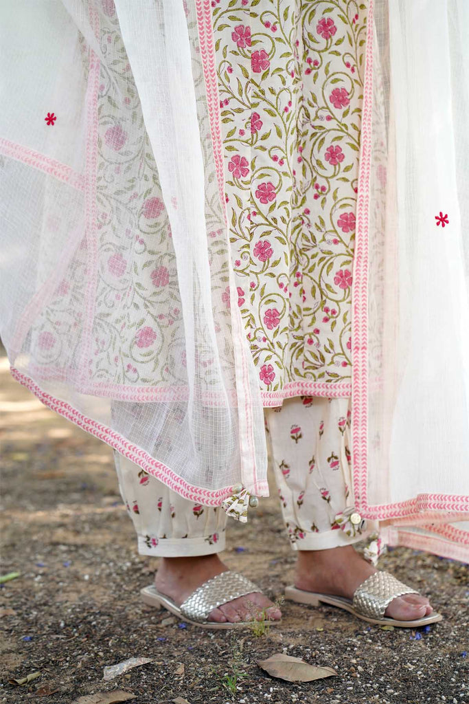Cream Color Kotadoriya Dupatta With Fabric Borders