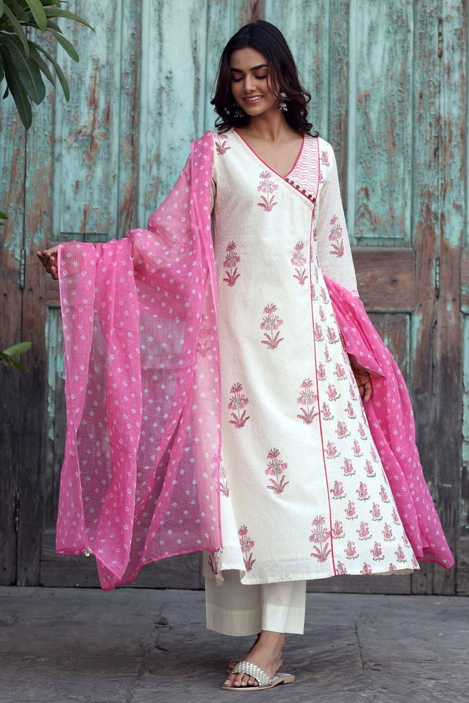 Pink Bandhej Print Dupatta In Kotadoriya