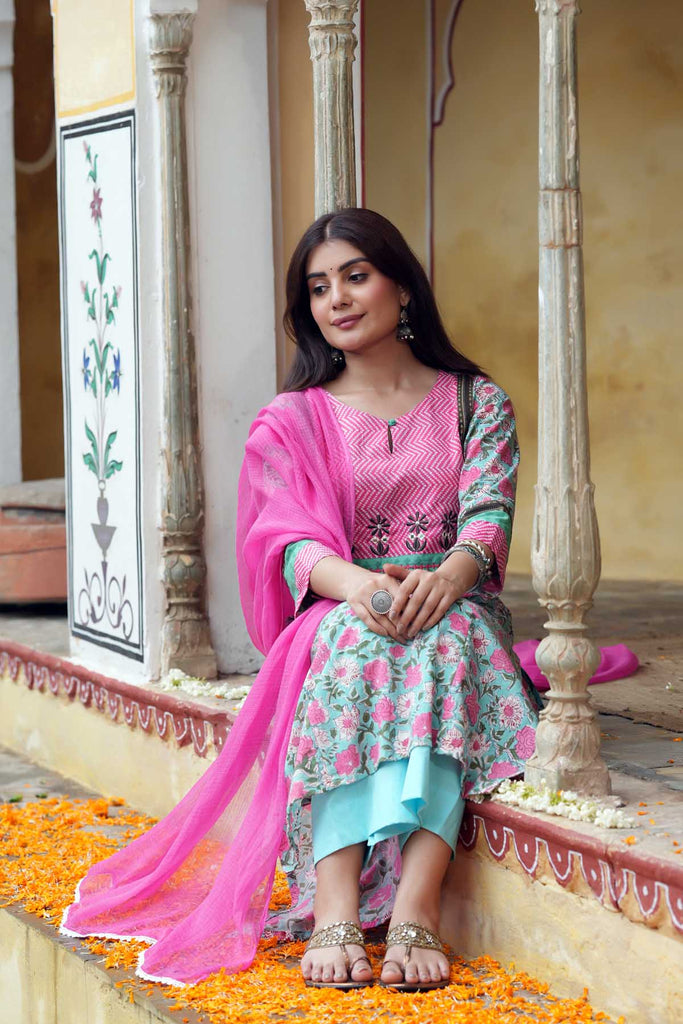 Pink Kotadoriya Dupatta with Lace Border