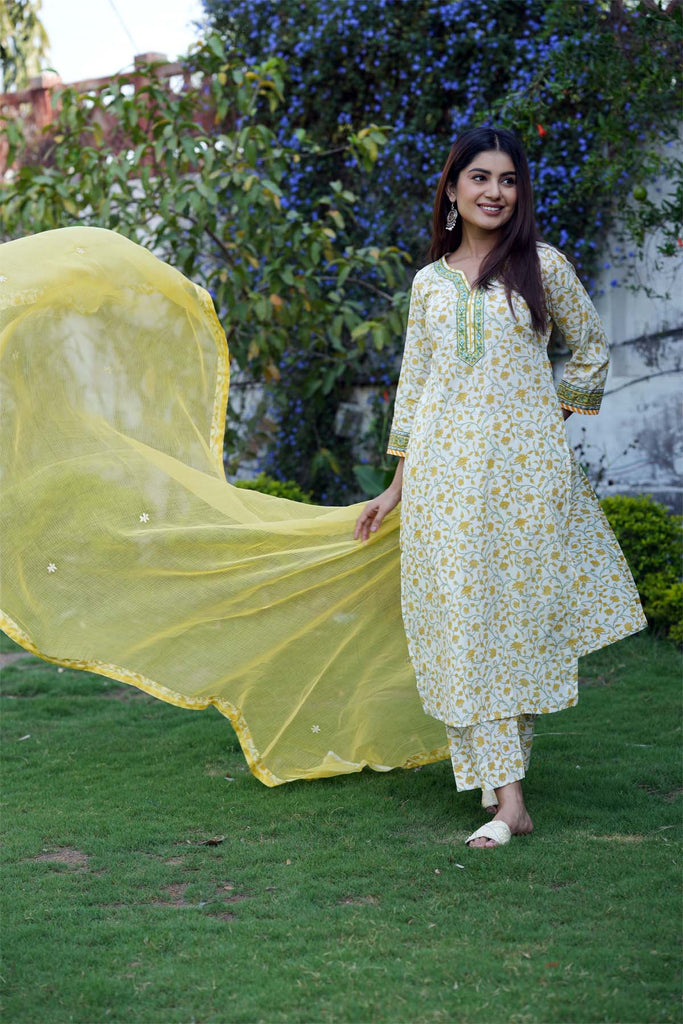 Yellow Kotadoriya Dupatta With Fabric Borders