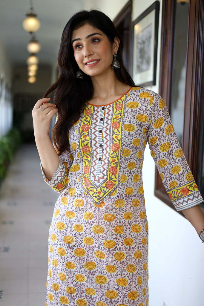 Hand Block Floral Print Kurta In Straight Fit