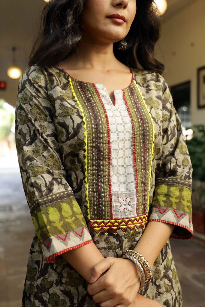 Straight fit Cotton Kurta in Mehndi Green Color