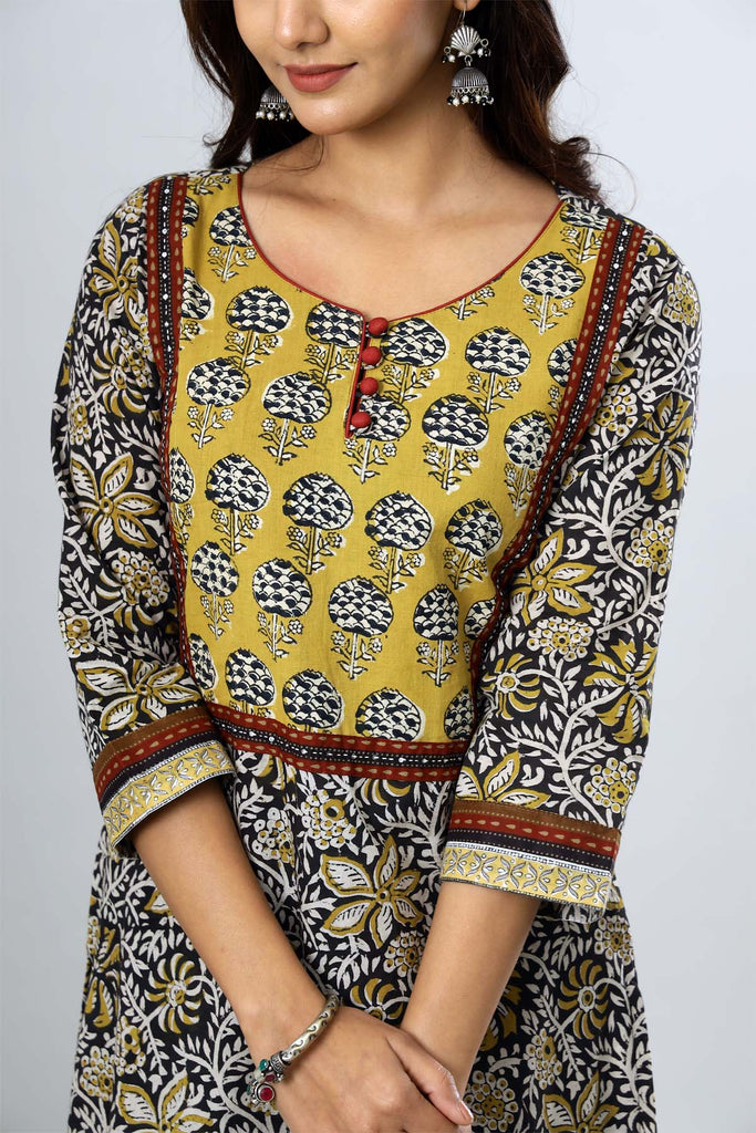 Straight fit Kurta in Black bagru Jaal print