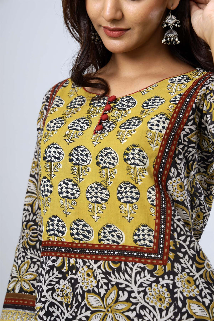 Straight fit Kurta in Black bagru Jaal print