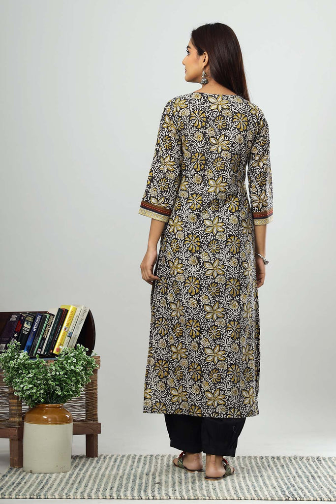Straight fit Kurta in Black bagru Jaal print