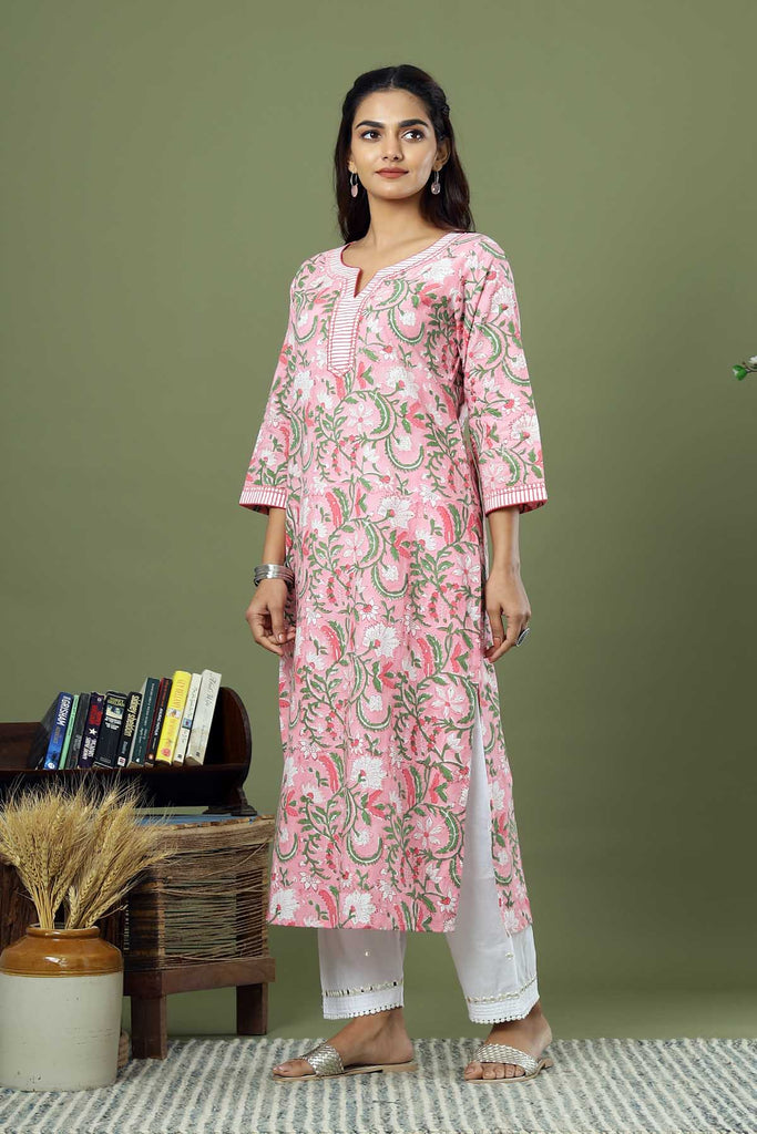 Straight Fit Kurta in Pink Flowery Print