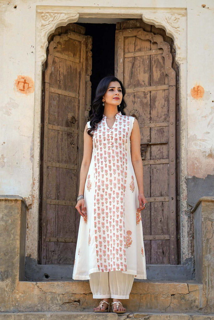 Sleeveless A-Line Kurta In Cream Color