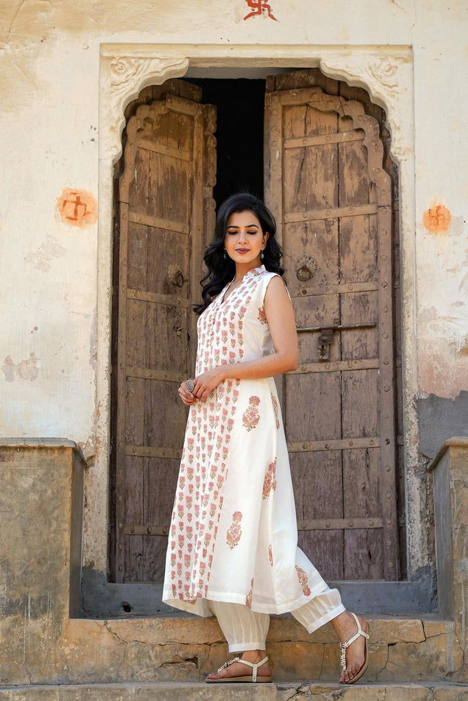 Sleeveless A-Line Kurta In Cream Color