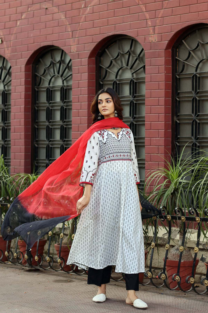 A-Line Kalidaar Black And White Kurta
