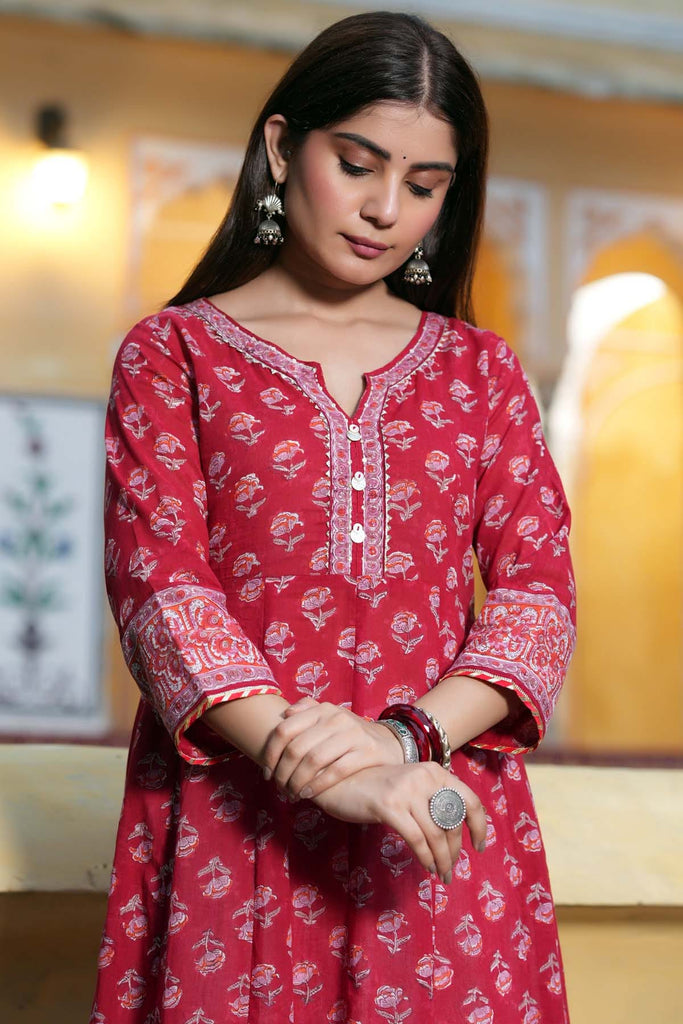 Long Length Kalidaar Kurta In Red Cotton Fabric