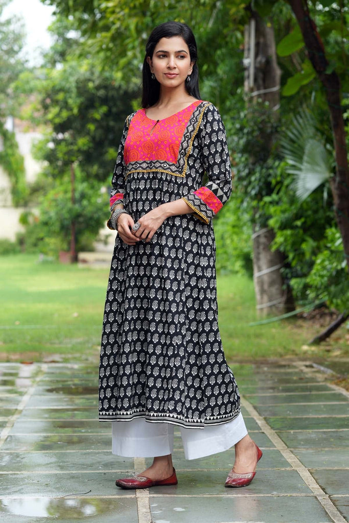 Black A-Line Kurta In Cotton Fabric