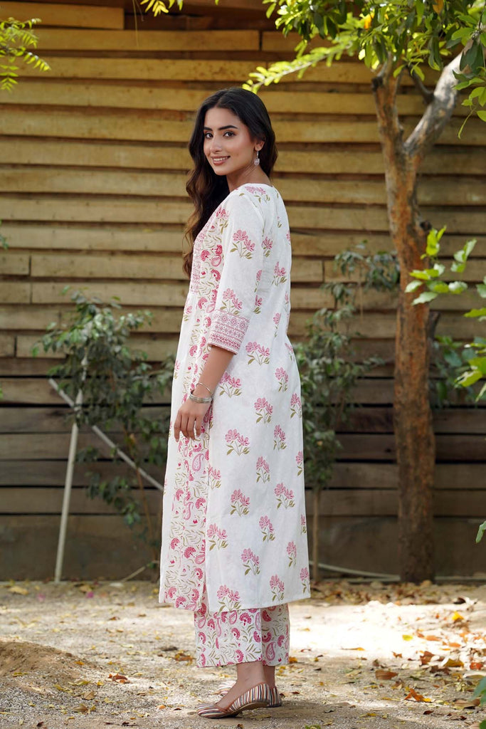 A-Line Kurta/Pant Set in White Khadee Print