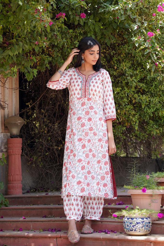 F2030* *_Beautiful straight... - F Kurtis At Dealer Price | Facebook