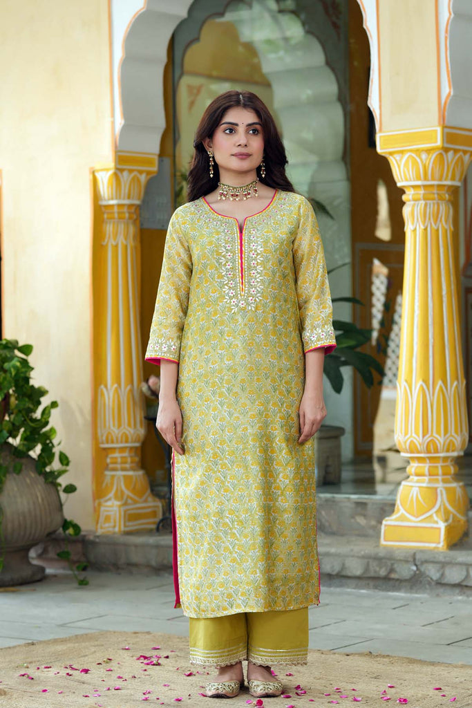 Straight Fit Kurta/Dupatta Set In Light Green Chanderi Fabric